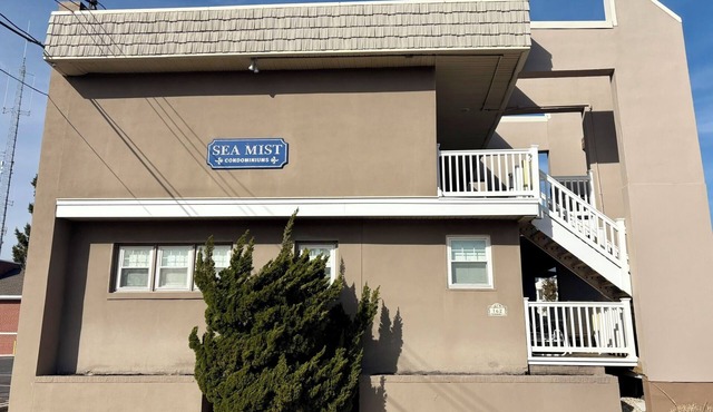Charming, beautifully updated and thoughtfully designed studio! Perfect Shore Getaway