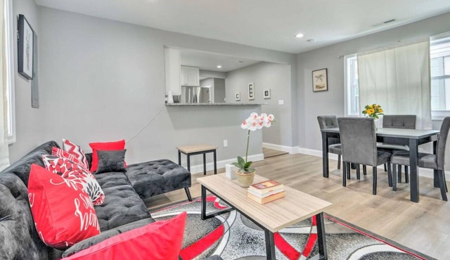 Charming DC Home Near Transit and Local Hotspots