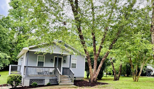 Charming remodeled Bungalow in Pittsboro