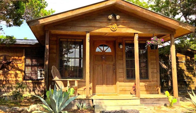 Charming Texas Hill Country Cabin Ideal for a Romantic Weekend Getaway