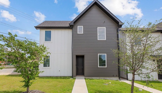 Chic 3BR in East Austin w EV Charger, Near DT!