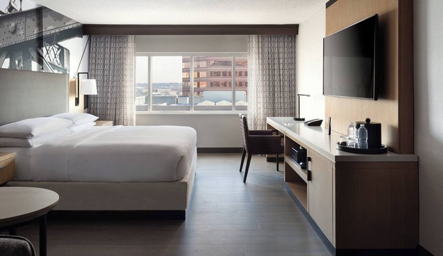 Cincinnati Marriott at RiverCenter in Covington