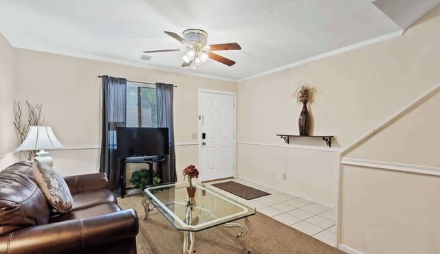 City Access Retreat with Wi-Fi & 2 TVs