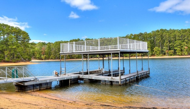 Clarks Hill Lake Escape on Jamaica Avenue!