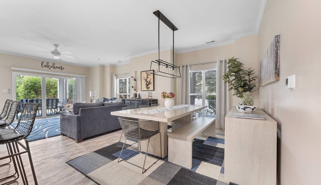 Club Moe - Beautiful Waterfront LKN Condo - Lake Norman Vacation Rental