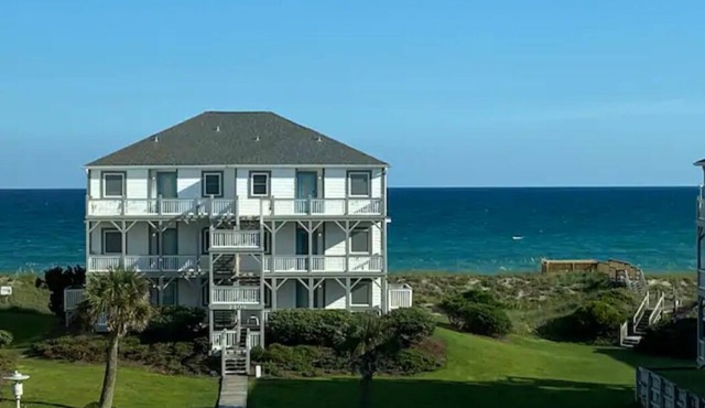Coastal Condo w/Ocean & Sound Views & Balcony