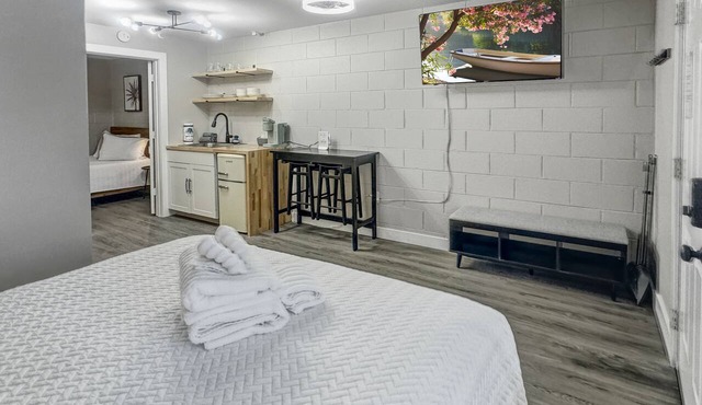 Comfort Suite Hotel- 2 Pools, Near Beach/Boardwalk, No Pets Allowed