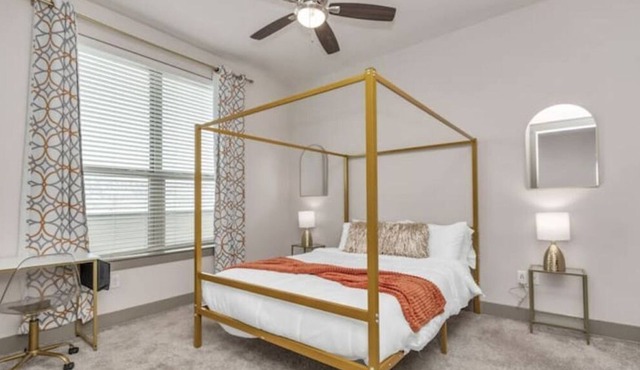 Comfortable and elegant with balcony