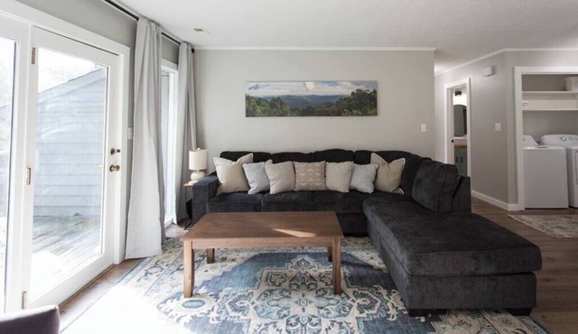 *Comfy Smart Condo|10 mins to DT &