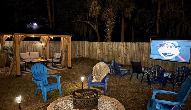 Contemporary Stylish Home btw DWTN Savannah&Tybee!
