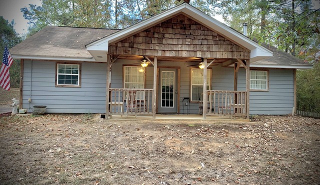 CornerStone Cabin sleeps 6 secluded on 28 acres