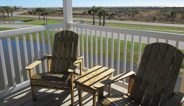 CottageVacations4u Sea View- ocean view-elevator-pool club-DOG FRIENDLY