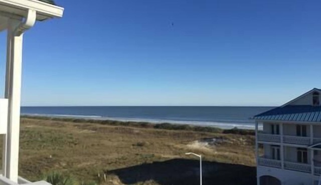 CottageVacations4u "An Ocean of Dreams"-oceanview-pool club-elevator