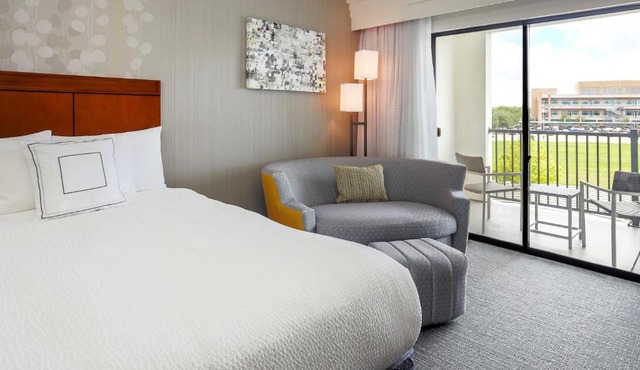 Courtyard by Marriott Dallas Arlington South