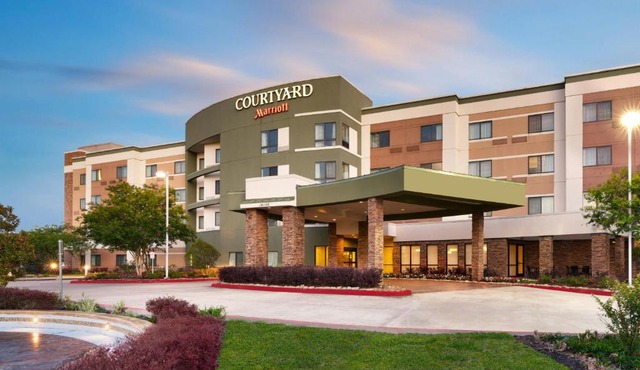 Courtyard by Marriott Houston NASA Clear Lake
