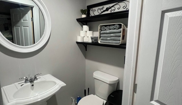 Cozy 1-bedroom studio in lovely Dallas with AC