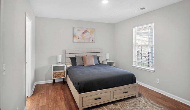 Cozy 2 Bedroom Apartment Stay