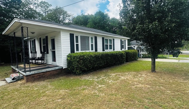 Cozy 3-bedroom Home in West Columbia located only 5 minutes from downtown vista.