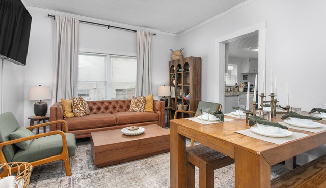 Cozy 3BD w/Air Hockey, BBQ - Near Duke University