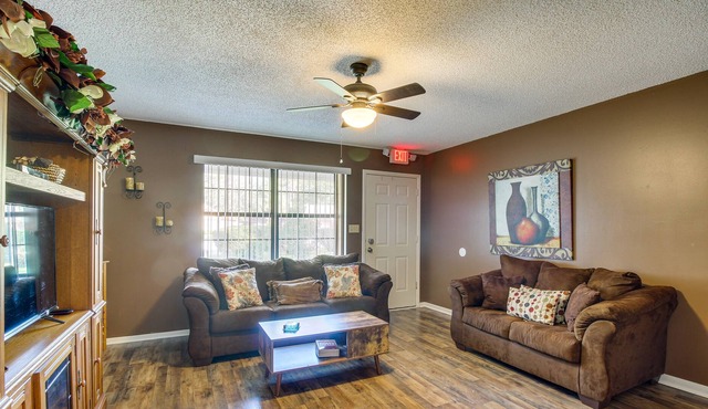 Cozy Georgia Abode - Patio, Near Fishing & Hiking!