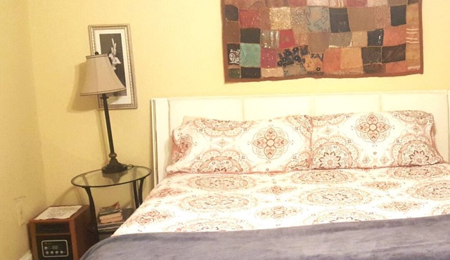 Cozy King Size Room in Bloomingdale, Washington D.C. Room F