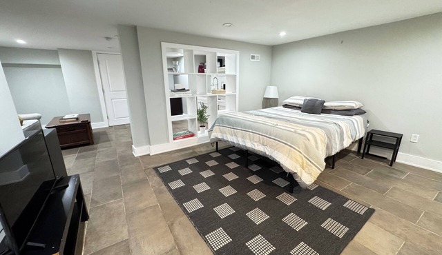 COZY Updated Basement in DC Near Metro