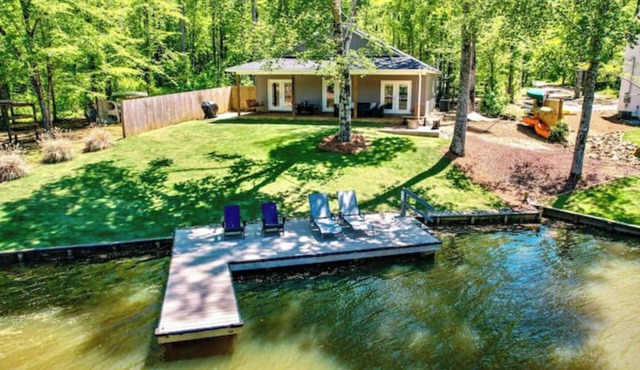 Creekside Cottage-kayaks/fire pit/pet friendly