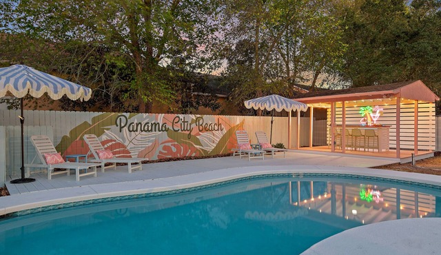 Cute Beachy Getaway w/Pool, Cabana, Putting Green & Fire Pit Near 30A!