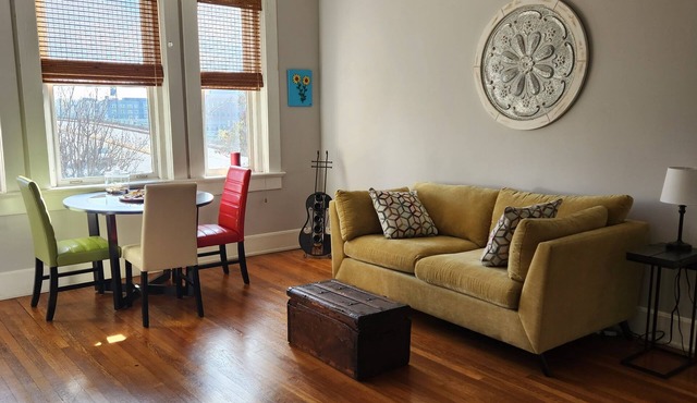 Cute Condo Walking Distance to Downtown Greenville