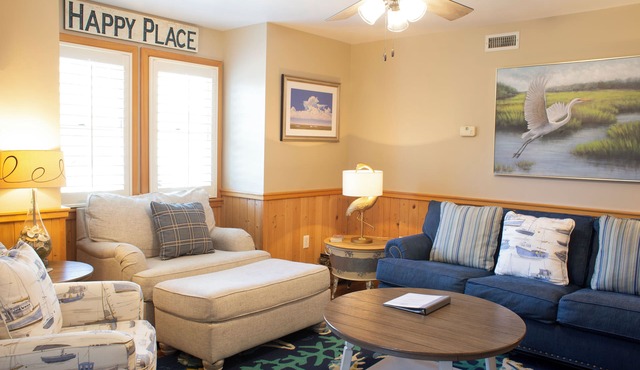 CV5A: Portsmouth 5A -1BR villa with kitchen & living room!
