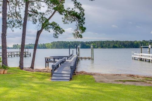 Deck & Views: Lake Murray Escape in Chapin!