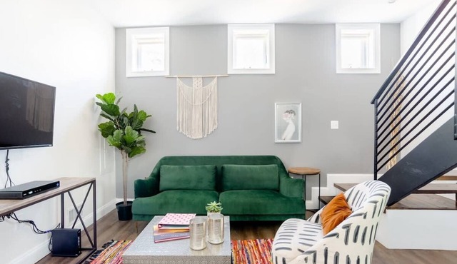 Decompress in the Zen Surroundings of a Cozy Carriage House