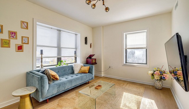 Direct Metro Access! Modern Walkable NW DC Condo