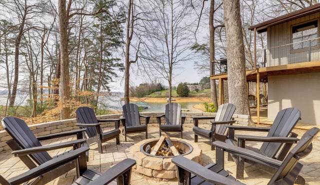 Dock, Deck + Views: Cherokee Lake Retreat!