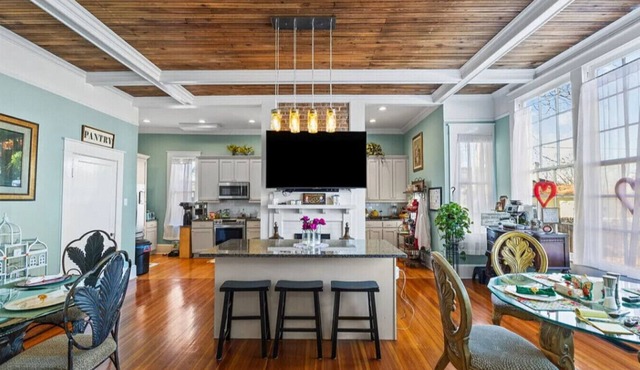Downtown Anderson Stay | Queen Bed + Event Space