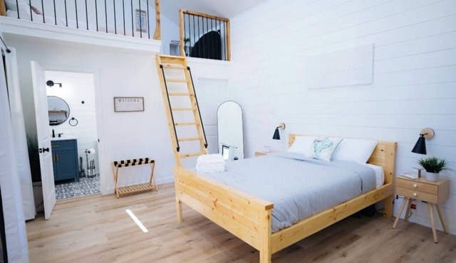 Dreamers Outdoor Living inside Tiny Loft Cabin/Frio River Getaway in Leakey TX