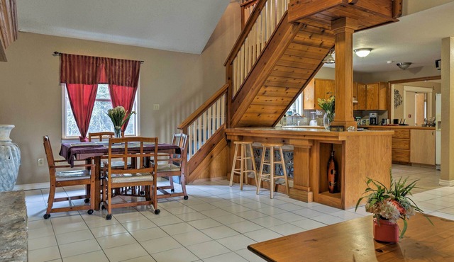 Dripping Springs Home w/Deck, Near Wedding Venue