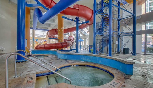 Dunes Village/King bedOceanfront 2b/2b/waterpark