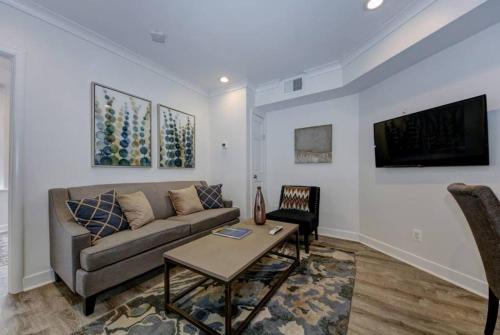 DuPont Circle-Suite 6Kalorama Luxury Apartment