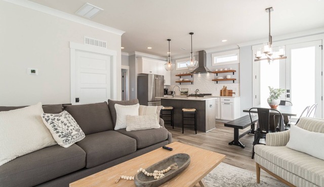 Durham's Modern FarmHome! Minutes from Downtown and a mile from Duke University!