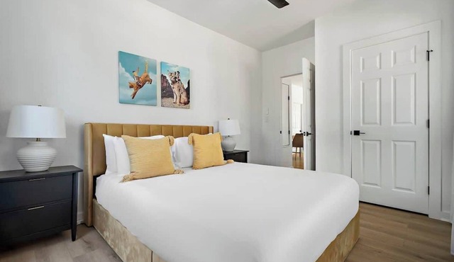 E ATX Bungalow | Cowboy Pool, Fire Pit and Grill