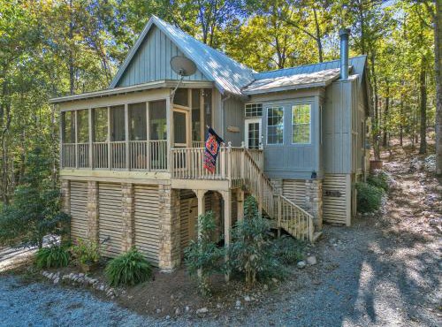 Eagle's Treehouse