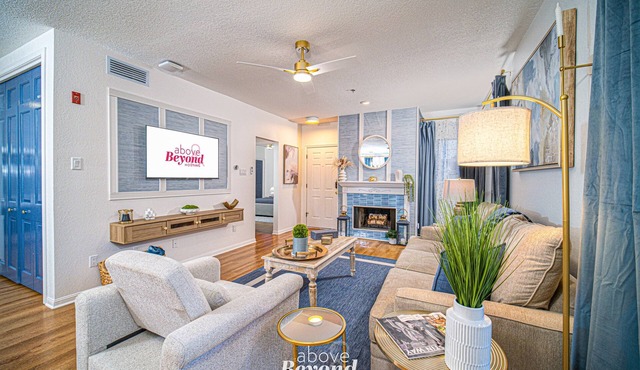 Elegant Condo | Memorable Spring Lakeview on a beautiful Island