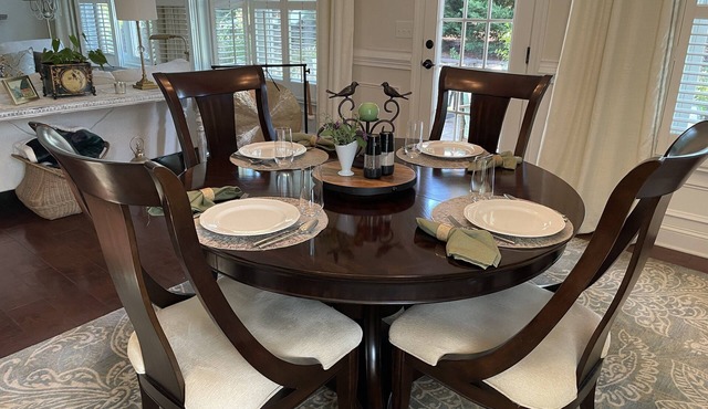 Elegant golf get-away 4 minutes to Pinehurst. Surrounded by Golf Opportunities!