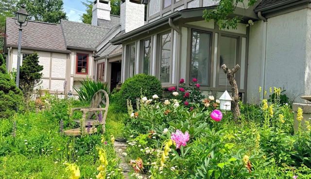 Elegant Tudor Cottage: Farm Animals, Views, Vintage Decor