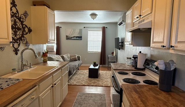 Eleven South: One - Modern Studio Apartment