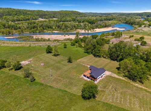 Elk View-Access Elk River-Rural Acreage-Huge Patio