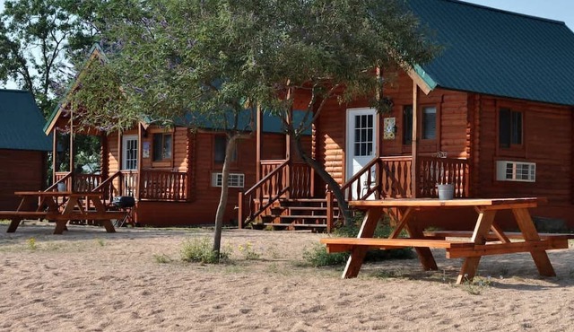 Escape to a Scenic Lakeview Cabin Near Waterfalls, Vineyards & Starry Nights in Buchanan Dam, Texas