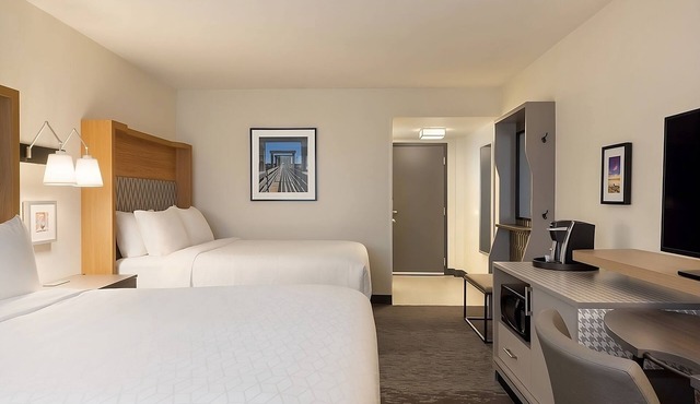 Everything You Need For The Perfect Vacation! 3 Convenient Units! Indoor Pool