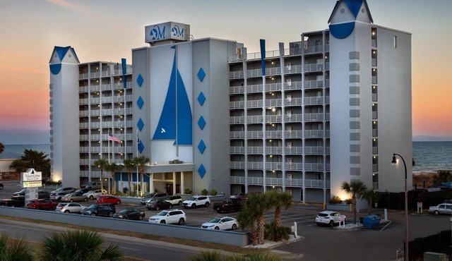 Exclusive Ocean Front Beach Club walking distance to Main Street N Myrtle Beach.